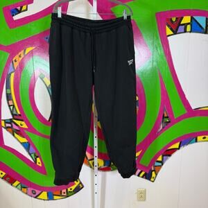 Reebok Black Jogger Sweat Pants. Size XL. In excellent condition!